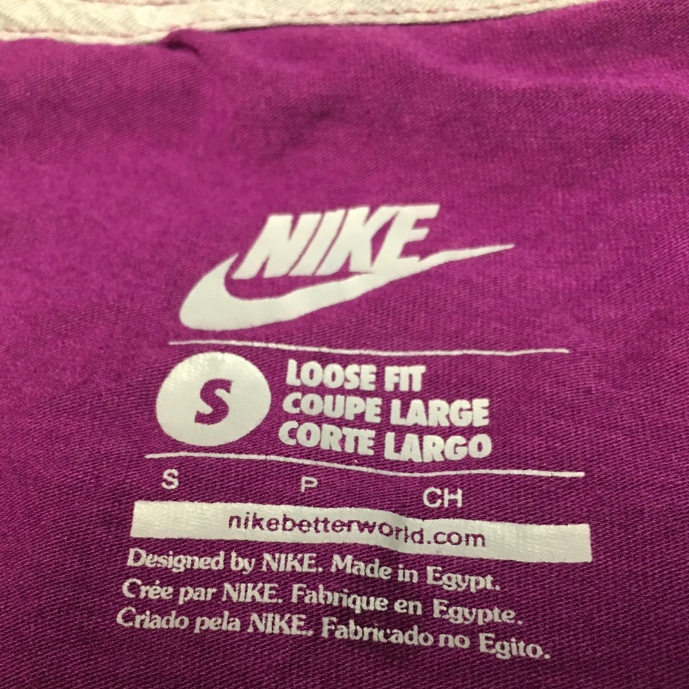 Nike tee - Picture 2 of 7